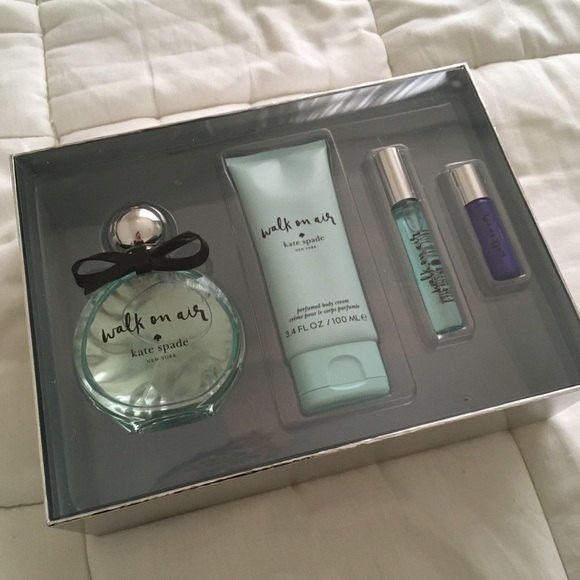 kate spade walk on air perfume gift set